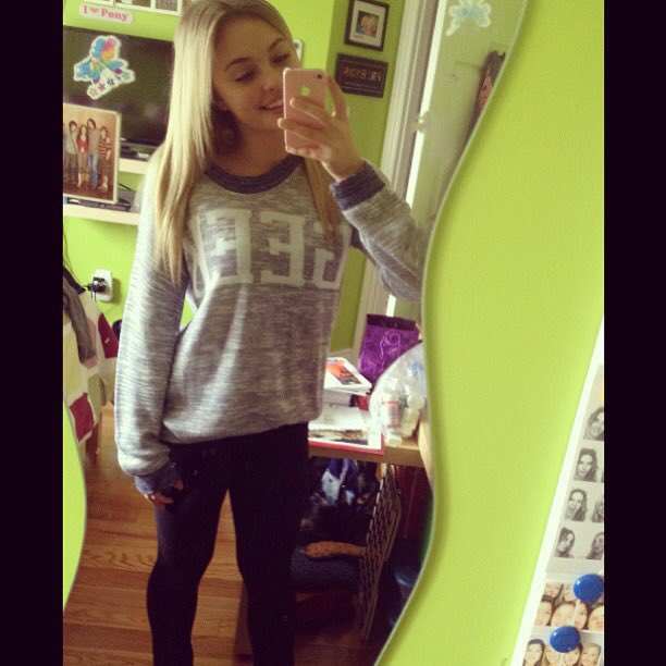 Victoria Lamburk (@lamburkvic) on Twitter photo 