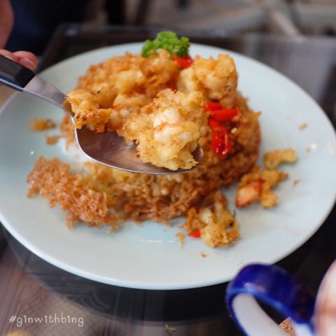 aroii's tweet image. #รีวิว ร้าน Sundays เป็นร้านที่มีการดัดแปลงตัวบ้านให้เป็นร้านคาเฟ่ตกแต่งสวยๆ
&amp;gt;ginwithbing 
aroii.tv/sundays