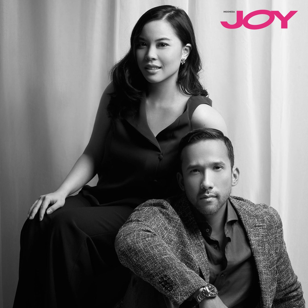 #JOYREPORT: 8 tahun LDR, kisah cinta <a href="/Maruli_Tamp7/">Maruli Tampubolon</a>  <a href="/mitasoedarjo/">Paramita Soedarjo</a> berakhir di pelaminan. Selengkapnya #JOYJULI