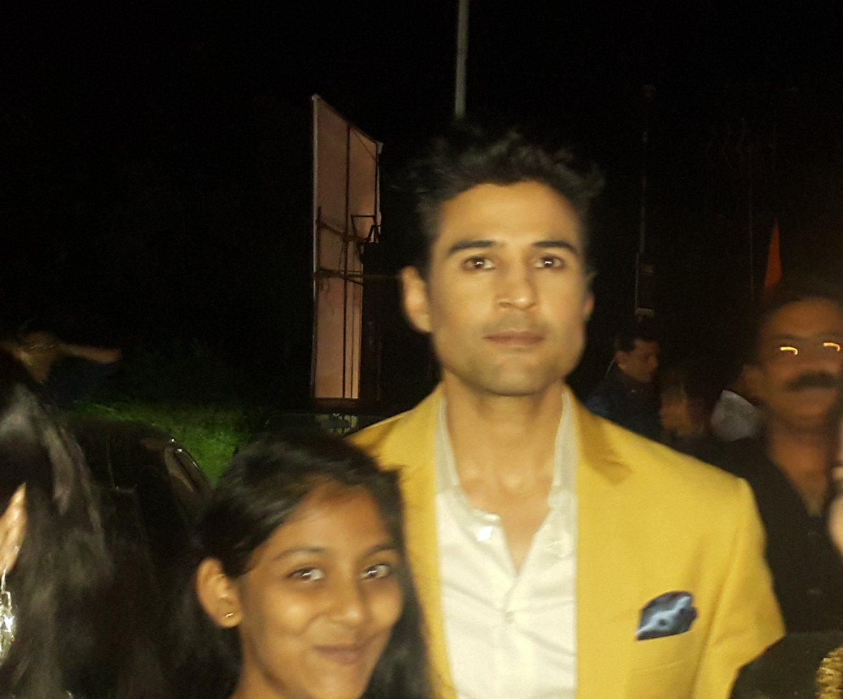 GunjanMatah's tweet photo. And a Few More from d Last Night Promotions #Fever #Pune
@RK1610IsMe wid my Friendโค
#DreamDay https://t.co/l8RZmMJS8O