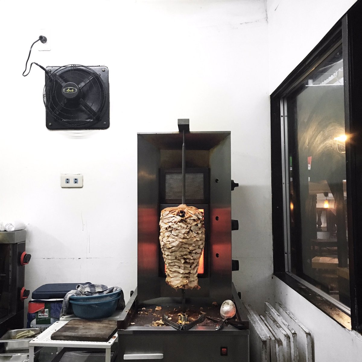 josephtaborr's tweet photo. My love for shawarma. ๐ #Meshwe https://t.co/EgsqznlRSi