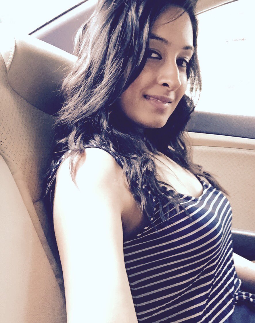 itstanyamalik's tweet photo. Express yourSelf, embrace yourSelf! Never be embarrassed of who you are! #tmwrites #lightscameratanya https://t.co/xPAFS18lUO
