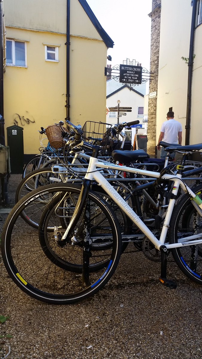 enyapnorahs's tweet photo. Bike racks full in #Bungay for the street fair @SuffolkSpokes @DiscoverSuffolk @SBungay https://t.co/hJzpLEAoSF