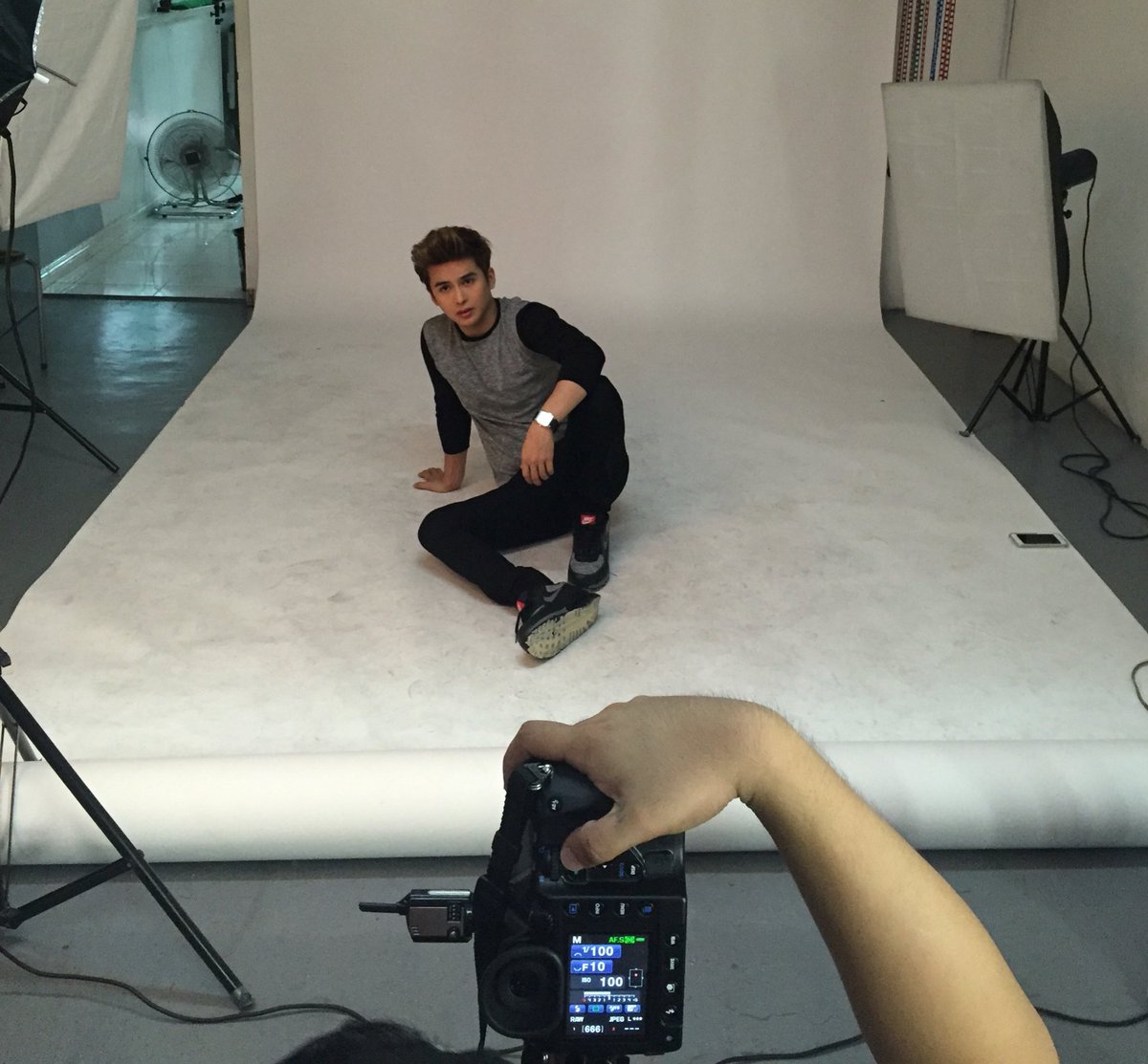 royqueenph's tweet photo. Photoshoot with @teejaymarquez today! ๐๐๐ป #royqueen https://t.co/rAprvApYsx