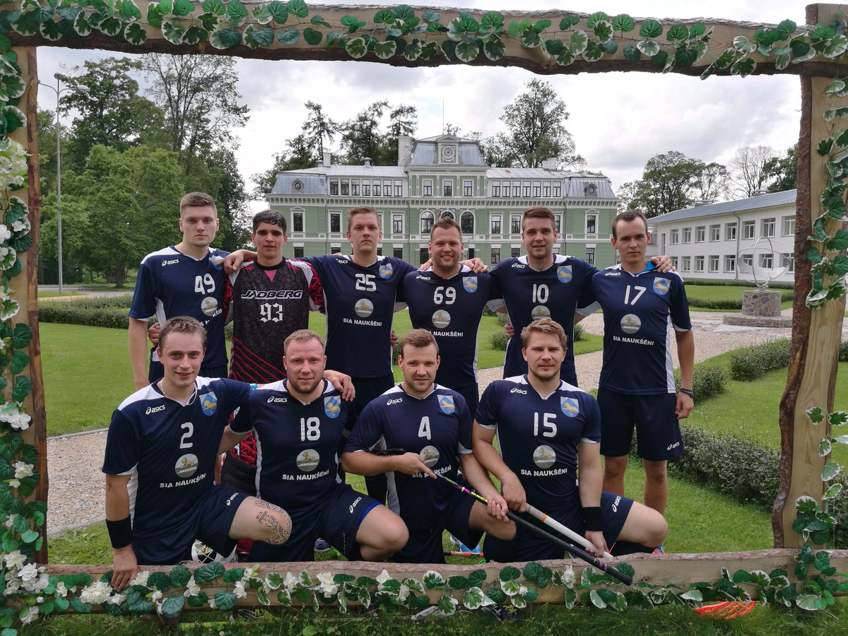 LinoOpen's tweet photo. Esi 10:30 @SNKoceni ,kur sāksies jau pirmā @LinoOpen 1/4 spēle-
@NaukseniTeam vs LIEPUPE
#Florbols #LinoOpen https://t.co/vmlVrHXg0K