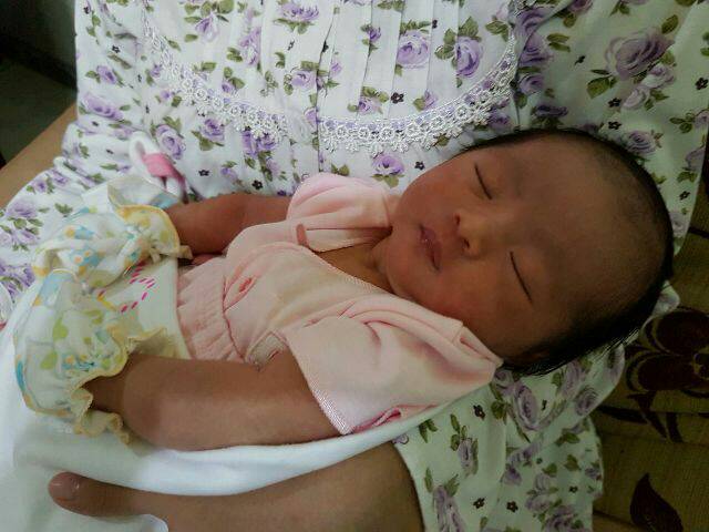 LAMBDA_2010's tweet photo. Selamat atas kelahiran putri pertama Kautsaria. Semoga jadi anak sholehah https://t.co/wAiHdqaind