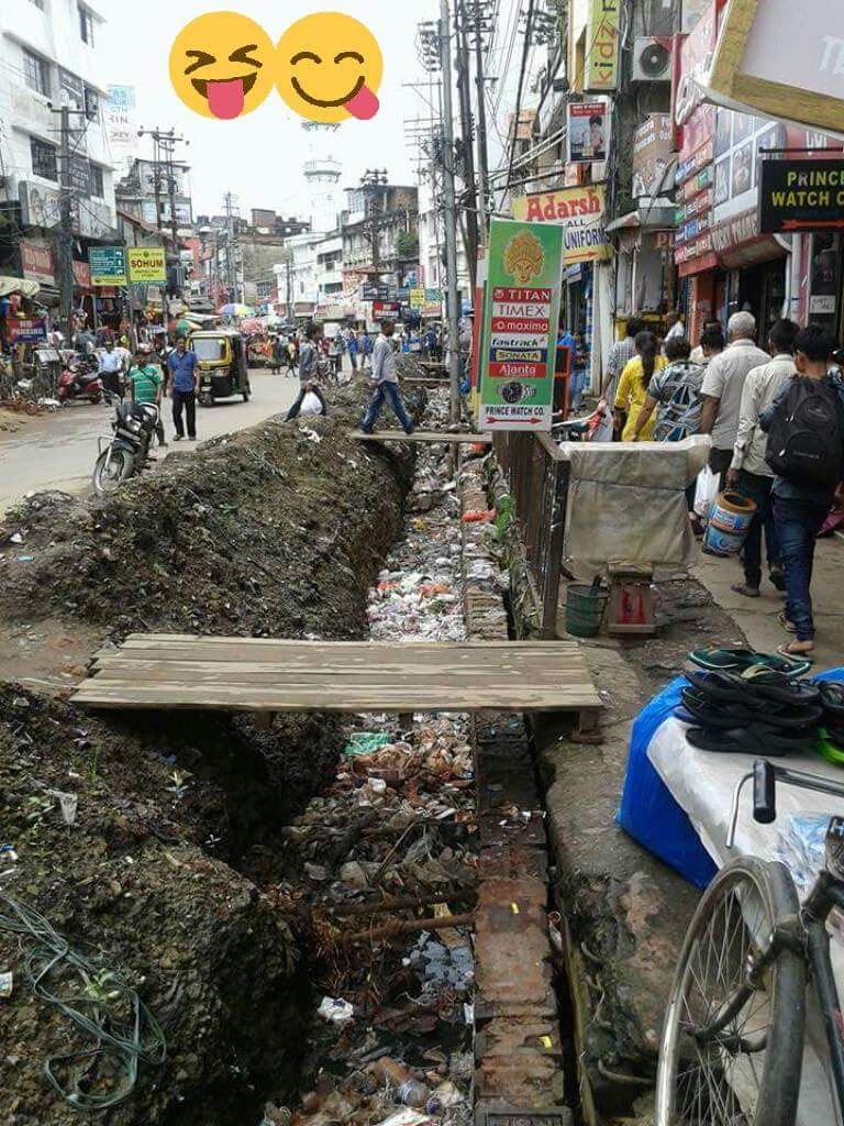 sanjiv27061972's tweet photo. @guwahaticity is there any hope for our city? How can authorities be so indifferent to general public woes?? https://t.co/LUdNbmDjHk