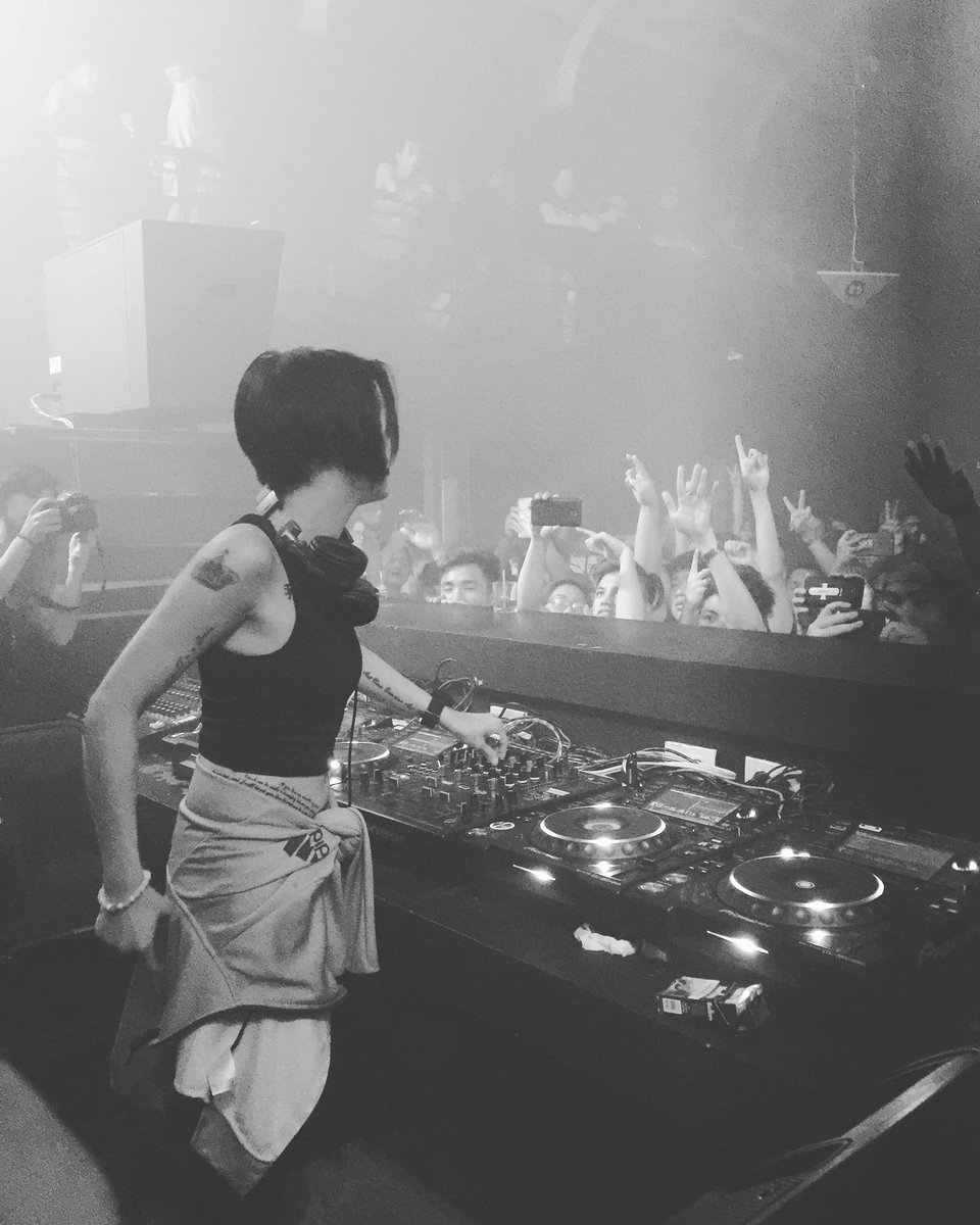digitaloohph's tweet photo. What a journey that was #ApolloXManila #AxM4 β€οΈ Thank you for being ONE with @DeuceManila #WeAreOneDEUCE π΅π https://t.co/c6q90HMcyk
