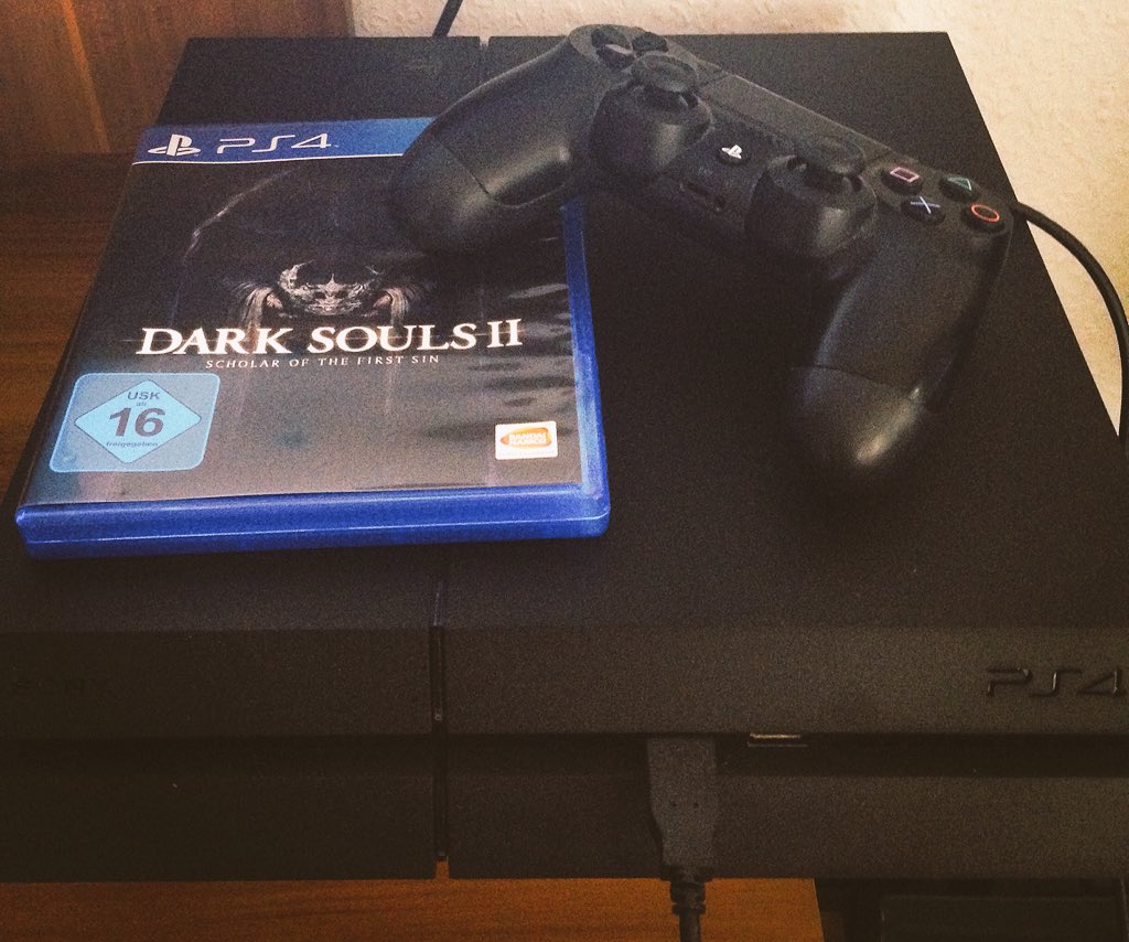 superheftig's tweet photo. Guten Morgen Welt ... bin neu bei Twitter und kenn mich noch nicht aus 😂 #youtube #superheftig #LetsPlay #darksouls2 https://t.co/FkhTKadhR3