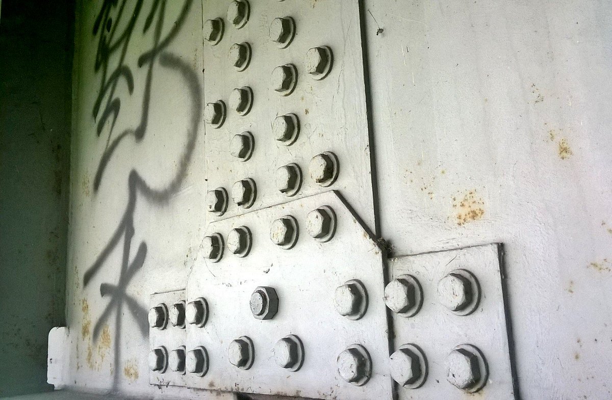 MP2plus's tweet photo. Can you find a #geocache container? https://t.co/YQrE5GKX1Y