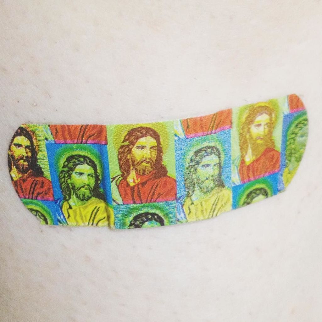 EleFuser's tweet photo. Jesus saves #bandaid #jesus #healthcare #aha #cut #instaphoto #photooftheday #picoftheday … https://t.co/pq6tPivtDI https://t.co/AEFmHhOHJg