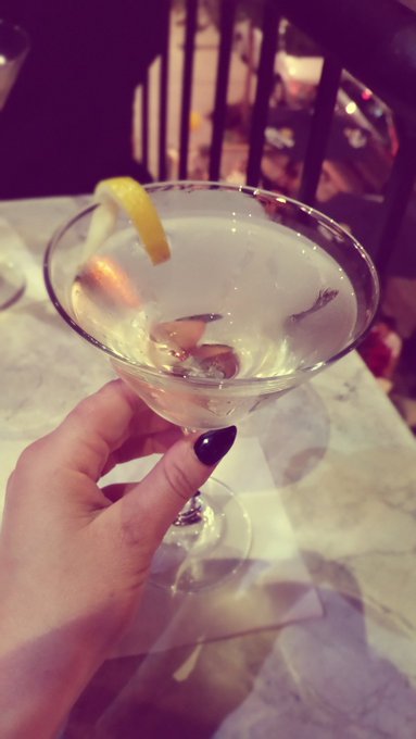 It was a perfect night for martinis on a terrace ❤🍸❤ #tmblr #SaturdayNight #SummerTime https://t.co/<a href="/tag/saturdaynight"class="tags"><span>#saturdaynight</span></a><a href="/tag/summertime"class="tags"><span>#summertime</span></a><a href="/tag/tmblr"class="tags"><span>#tmblr</span></a>
