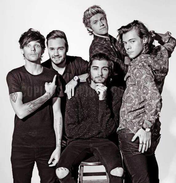 Fernanda7667043's tweet photo. 1 año ya nobody nobody drag me dawn 😱💕💗😍#1YearOfDragMeDown https://t.co/GVdm6Th2dE
