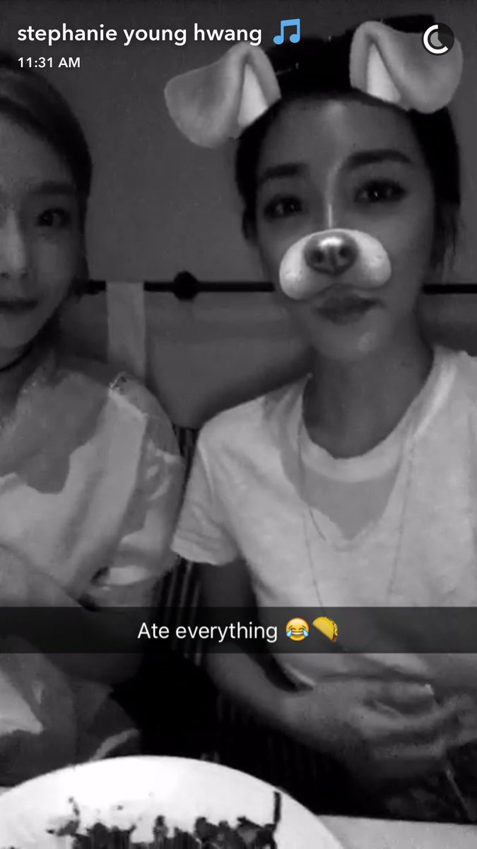 kimtaeyeonews's tweet photo. [Tiffany snapchat] with Taeyeon 👋 #taeny in LA 🙊🙊💕 https://t.co/AWDFN48pfF