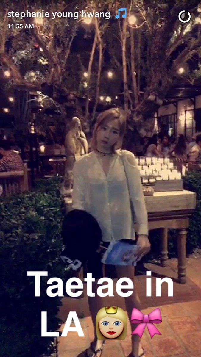 kimtaeyeonews's tweet photo. [Tiffany snapchat] with Taeyeon 👋 #taeny in LA 🙊🙊💕 https://t.co/AWDFN48pfF