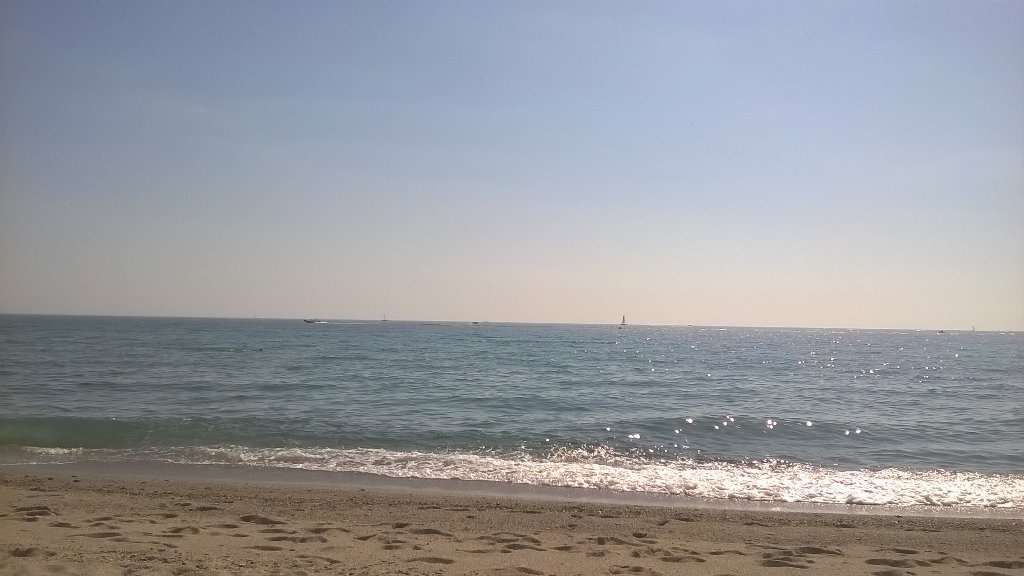 FabieB31's tweet photo. Mer a 22 🌊 Air a 28 ☀
Les touristes encore au lit.
#LaLagune de #StCyp est a nous ;-) https://t.co/0qM0fgTXAI