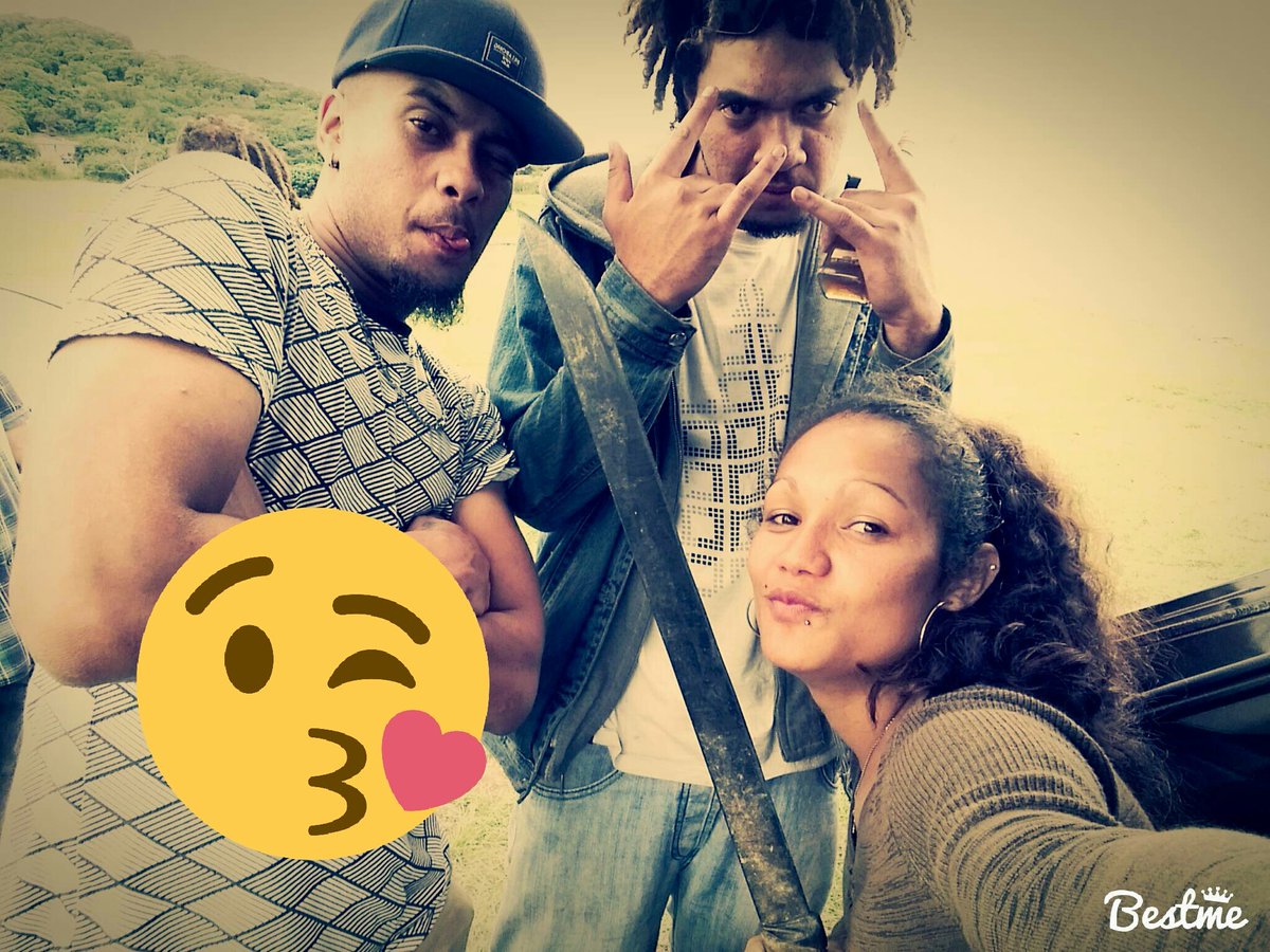 samijahjc's tweet photo. Bande de fou 😂😂 les meilleur https://t.co/tx27KSQyGr