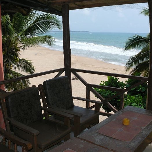 destination_gh's tweet photo. AXIM BEACH HOTEL 

Axim Beach Hotel is situated on a tropical hillside overlooking kilometres of deserted beaches. https://t.co/jfQzGpbBjc