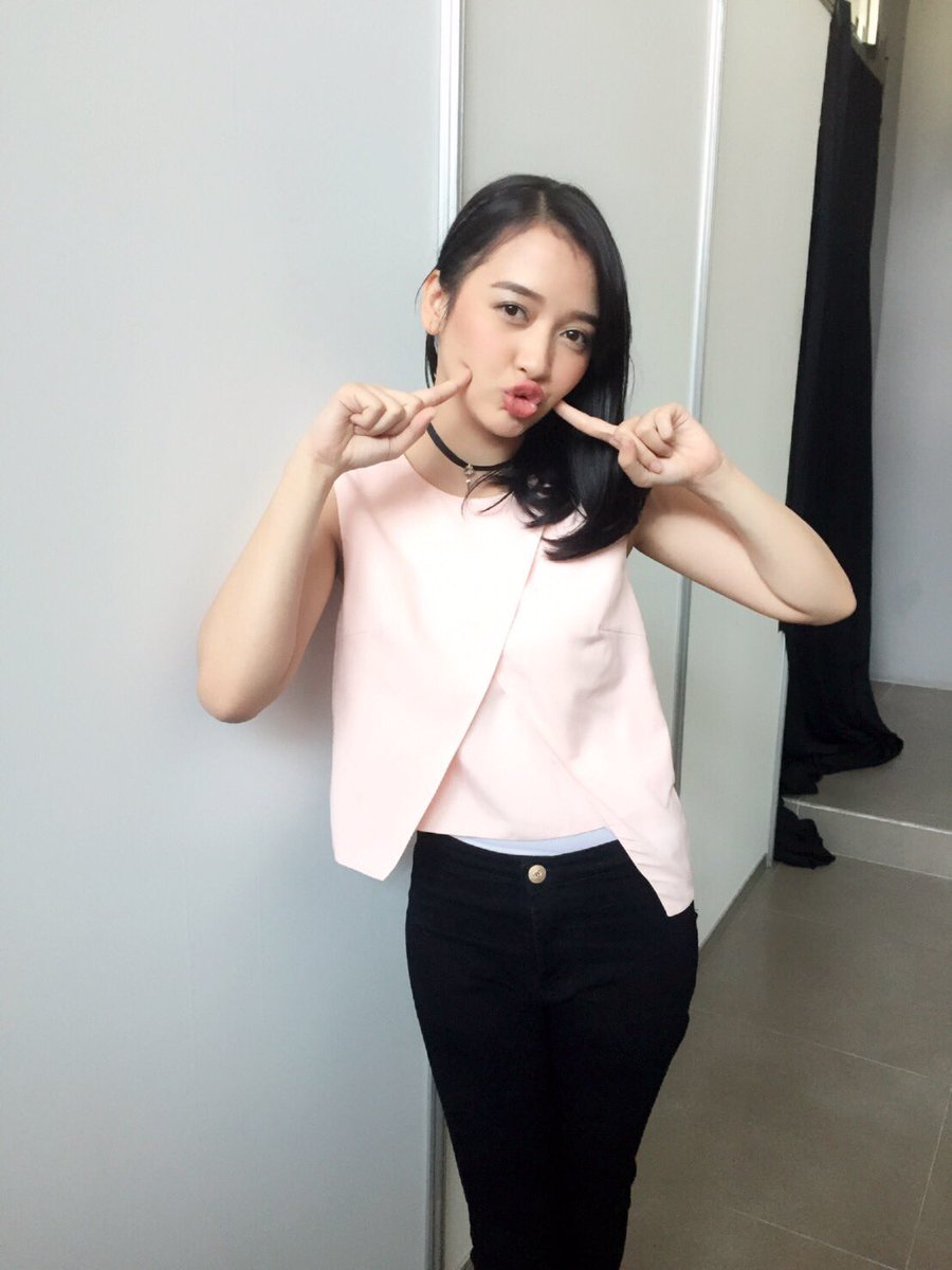kinalkinal's tweet photo. makasihhh untuk Handshake event! sampai ketemu di Handshake event lainnya ❤️ https://t.co/v5BWC1RRd9