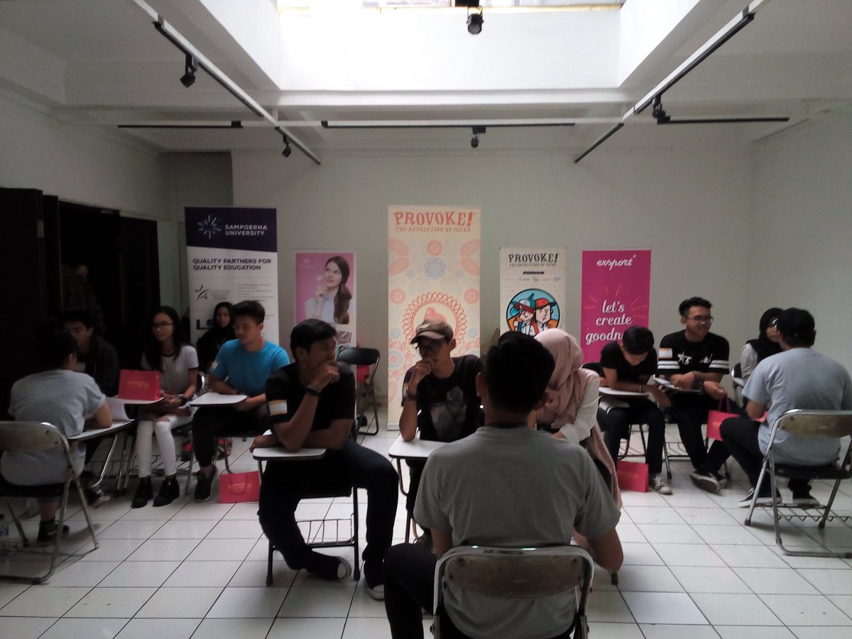 ProvokeMagazine's tweet photo. Interview calon Repro BDG masih berlangsung! #reprohunt2016 @eminacosmetics @SampoernaUniv @BINUS_UNIV @exsportbags https://t.co/dThmudSVff