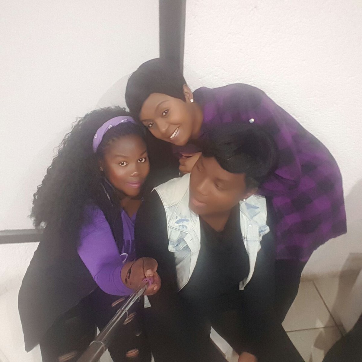 vallery_moremi's tweet photo. Lovely friends I have https://t.co/TvKS3W74oe