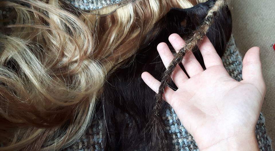 dreadedneat's tweet photo. Today I am combining these two human hairs to make two-tone extensions #dreadlocks #humanhair #Dorset #extensions https://t.co/IPnlzMQCcp