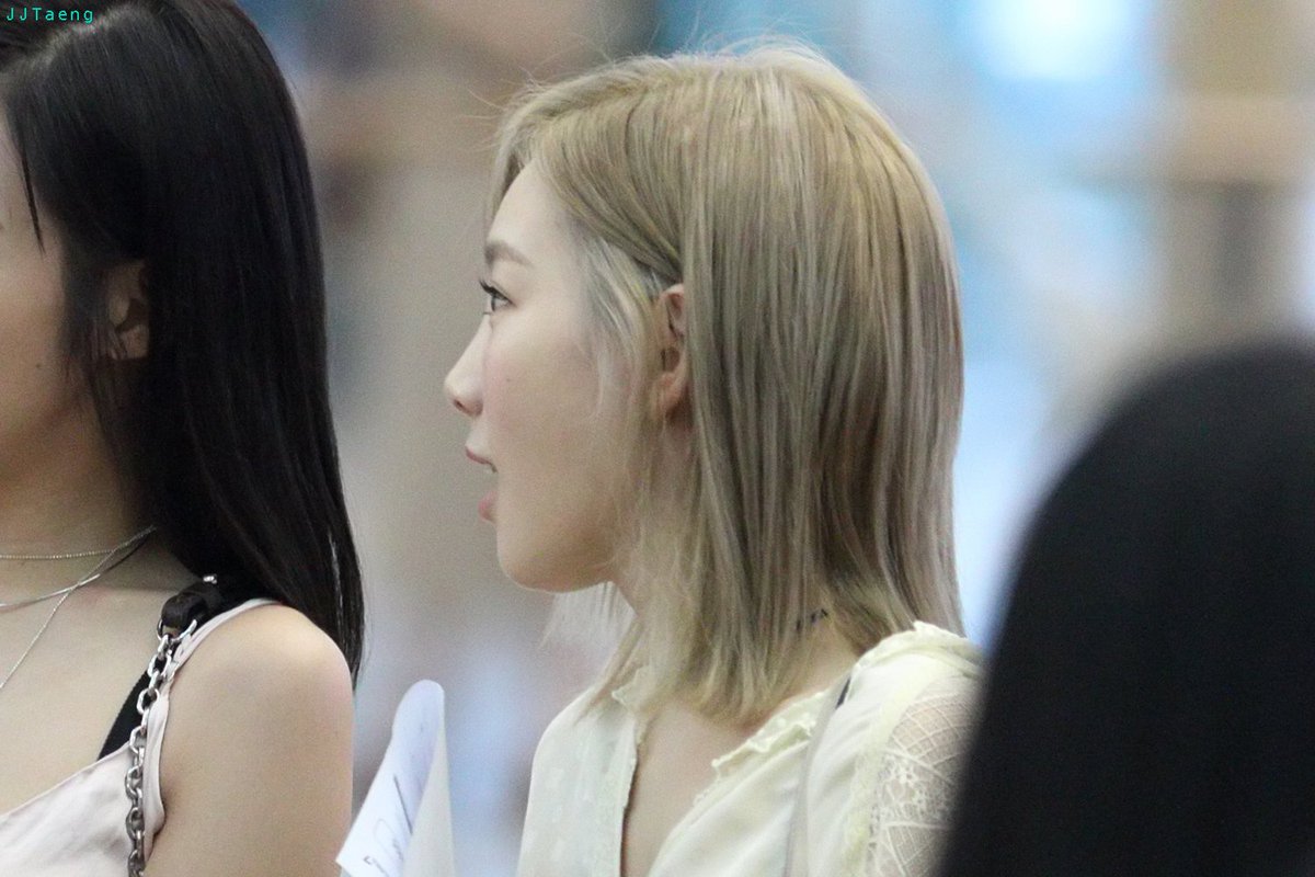 tinkeubear's tweet photo. JTaeng_pic: 160730 ICN Departure - 9 https://t.co/5VdsEke37O https://t.co/8OMC60Fm45