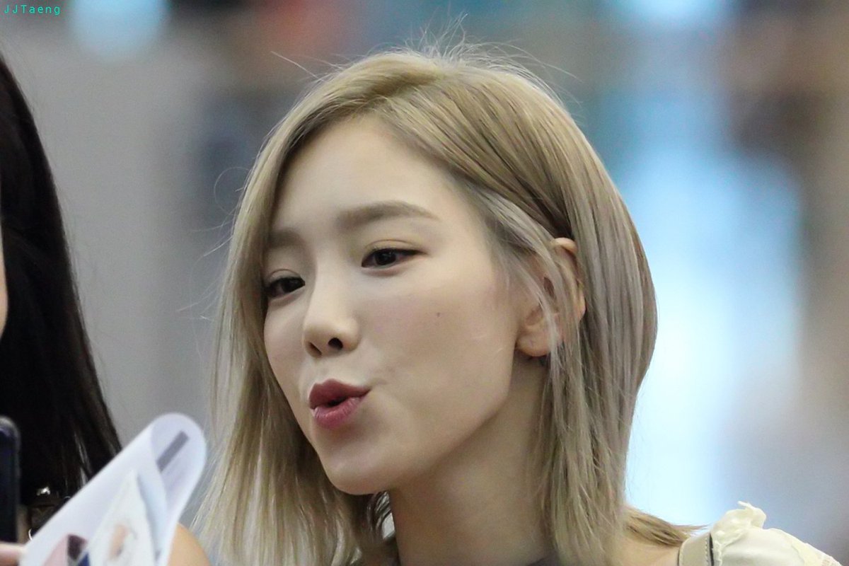 tinkeubear's tweet photo. JJTaeng_pic: 160730 ICN Departure - 10 https://t.co/f7IO4JpaPG https://t.co/1pm6bJ1gXR