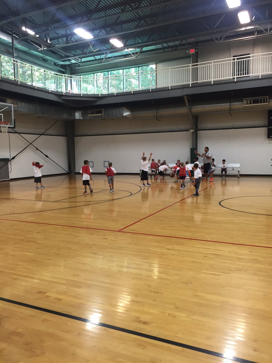willh79320's tweet photo. #experience @YogiFerrell11 @ProCamps championship game on championship Sunday! https://t.co/CnGJ21F7MM