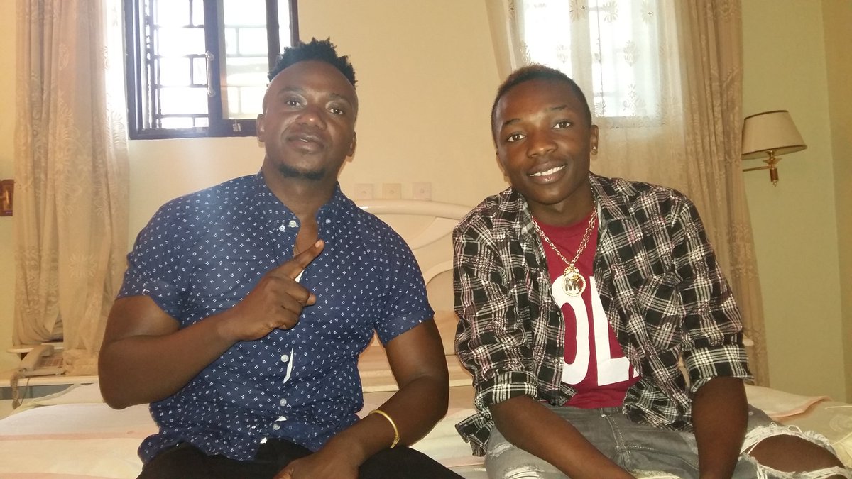 KEYdrcongo's tweet photo. #ManiMartin et @tsaintk avant le concert #WakeUpArrows à goma,
Suivez nous pour vivre ça en direct @gomaguide https://t.co/N7iiaptBkO