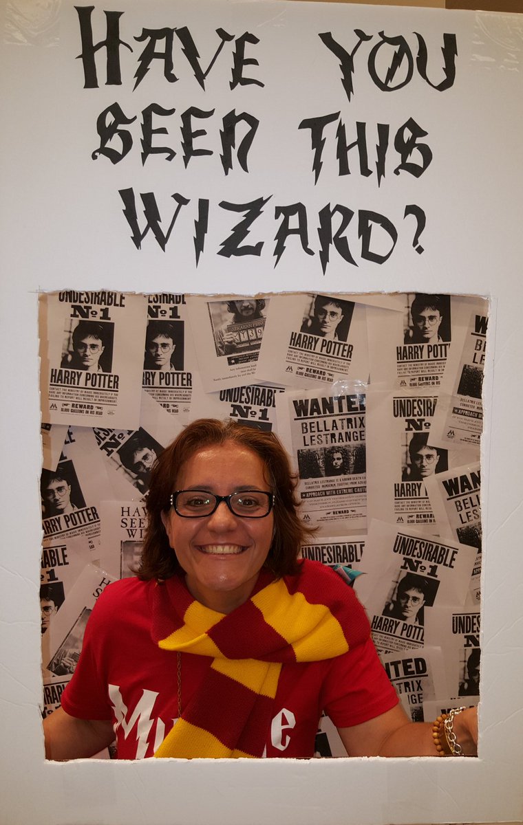 linmcgowan's tweet photo. @indigogreenroom #Vaughan was awesome truly #Magical everyone  deserves round 👏 👏 #IndigoMidnightMagic #HarryPotter https://t.co/zFDk0s0DSf