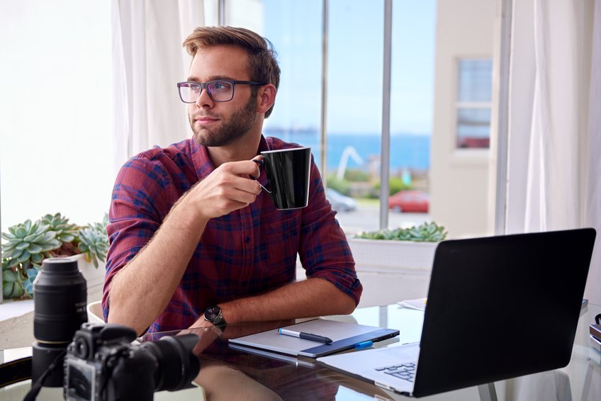 Forbes's tweet image. Study: Today's adults have an average attention span of 8 seconds—shorter than goldfish. on.forbes.com/6013BLRxF