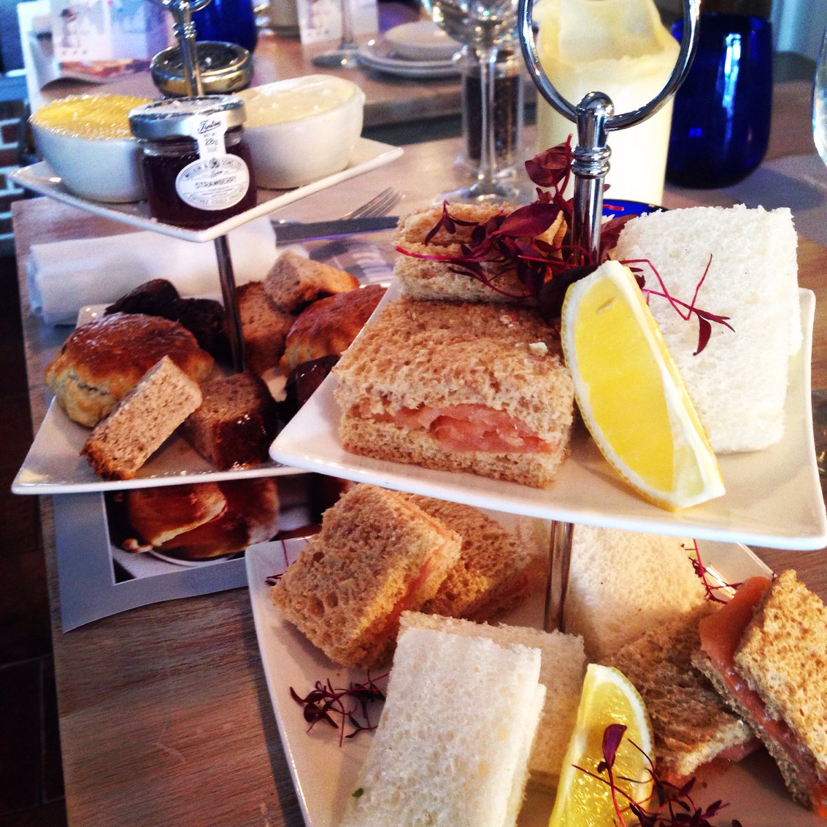 Sunday afternoons at Seven Fish!