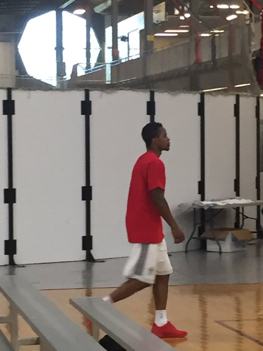 willh79320's tweet photo. #experience @YogiFerrell11 @ProCamps The man! #11 https://t.co/iT1tW8H9W9
