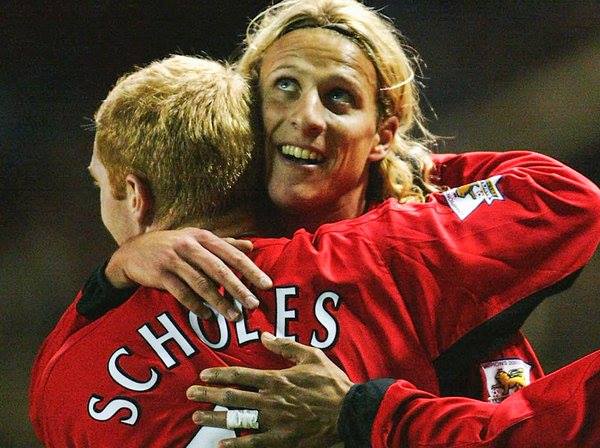FootballFunnys's tweet photo. Diego Forlan: "If Pogba is to cost €120m, imagine how much Man United would have needed to pay for Paul Scholes". https://t.co/ZKRRPMBu7N
