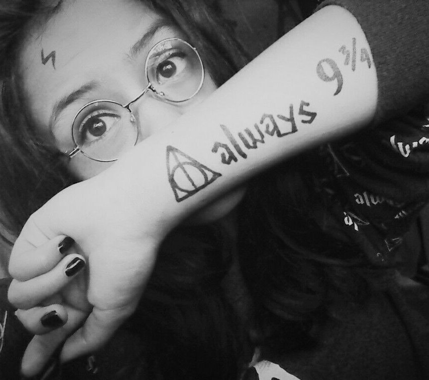 CarlaDisast's tweet photo. #LumosMundial  
#OrgulloPotterhead
#HarryPotterDay https://t.co/rpzxyTKCio