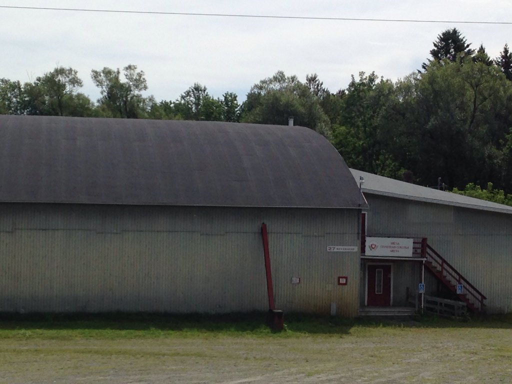 SC_JRioux's tweet photo. Remember this old barn? So many memories. Wood beams, great ice, stairs, Howie Meeker @stansteadcollege #arenahill https://t.co/Kjazyo3Ptb