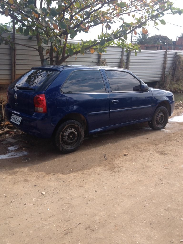 Gustavinn10's tweet photo. Aquela moral no carro da sogrinha. 
#ducha #lavarápido #limpo https://t.co/7yveP9sYQz