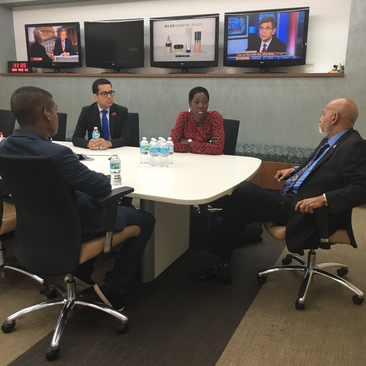 Our guests are getting ready for This Week in South Florida. Be sure to watch at 11:30 a.m. #TWISF https://t.co/UQOAIH2AN9