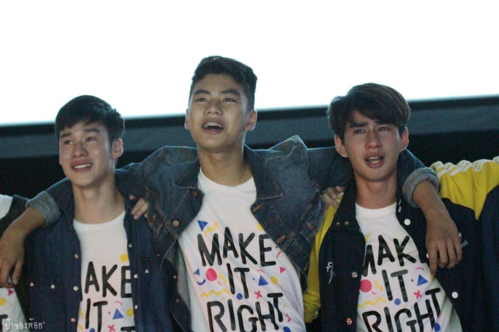 Bimasael's tweet photo. Aku tunggu kedatangan kalian di indonesia @ohmpawatt @peakpeemapol @ImerbSittiwat @BoomKrittapak @manasaproy https://t.co/mhdxDDHAj1