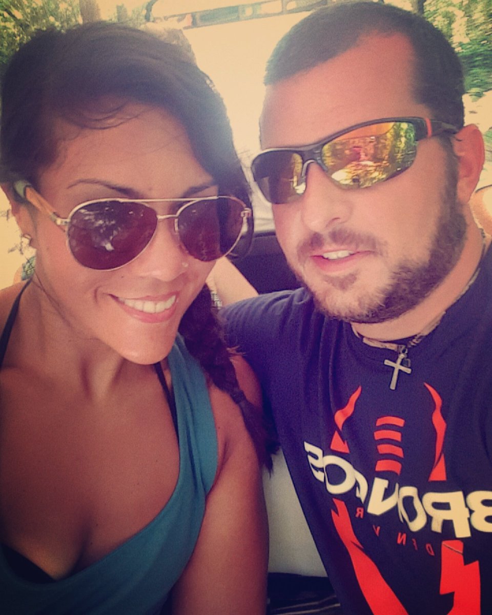 bunzAAS's tweet photo. Epperson Vacation 2016 💕👫🐶🌊🌞👙🕶💍 https://t.co/7Nbhjl0v4B