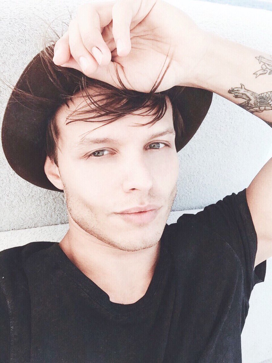 MuratCeylanWish's tweet photo. 🌊👋🏻hey https://t.co/MmuAue9NAv