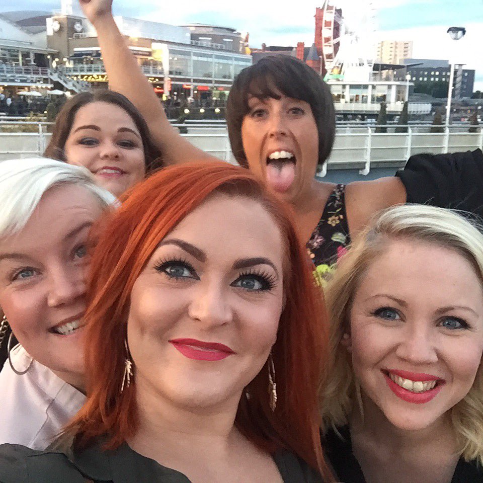 kellyfleet1's tweet photo. Cardiff bay with these fuckers! 😝 #cardiffbay #outout #butties https://t.co/bLVOj18ABl
