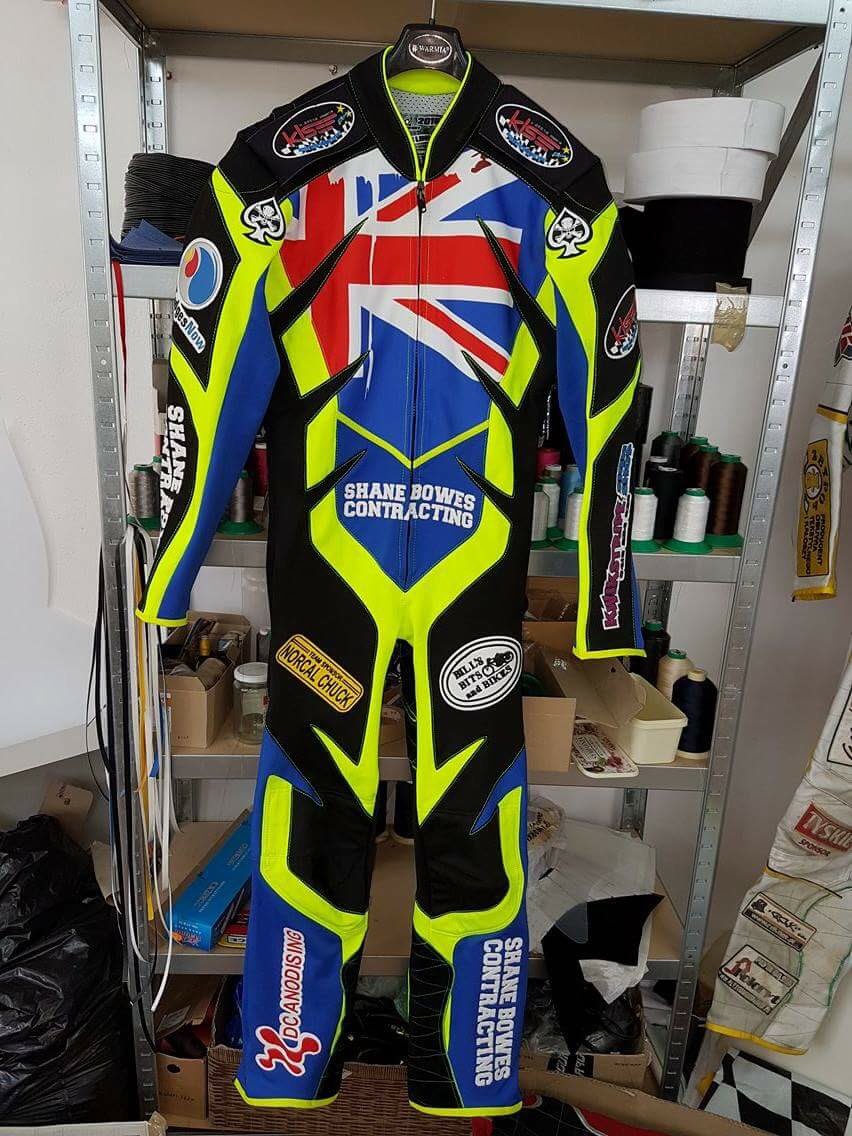 New race suit ready for the new season⚡️
