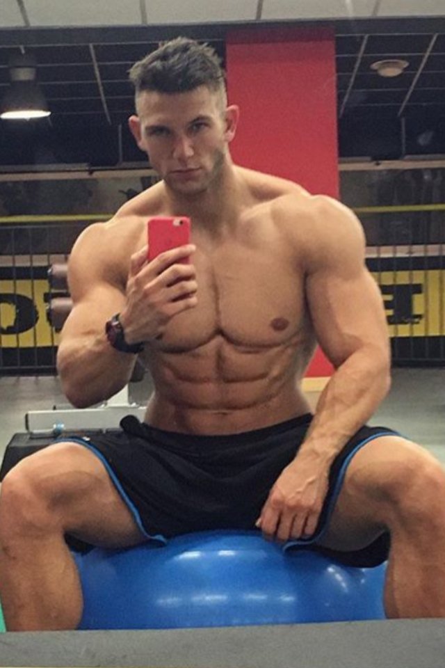 JohnPatrick_101's tweet photo. #AbShot #GymSelfie #Fitness #Lean #Strong #Healthy #Model #Muscle #Fit https://t.co/kQS2DB7ym5