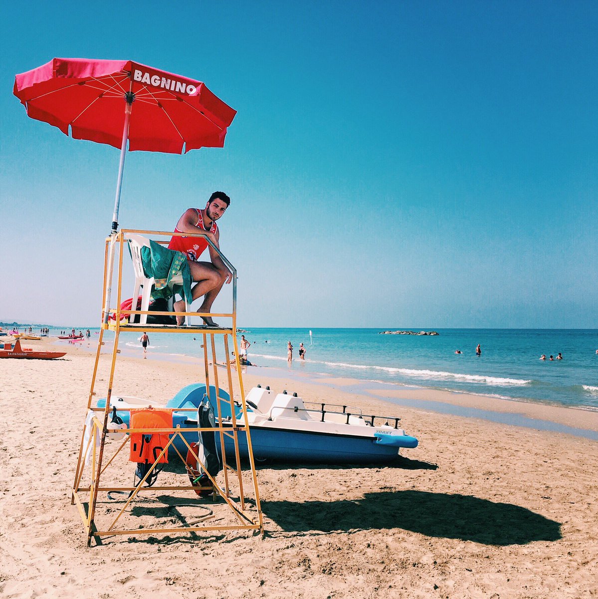 GianGinoble's tweet photo. Un giorno da bagnino 🏊🏻 https://t.co/cnaBVvspLw