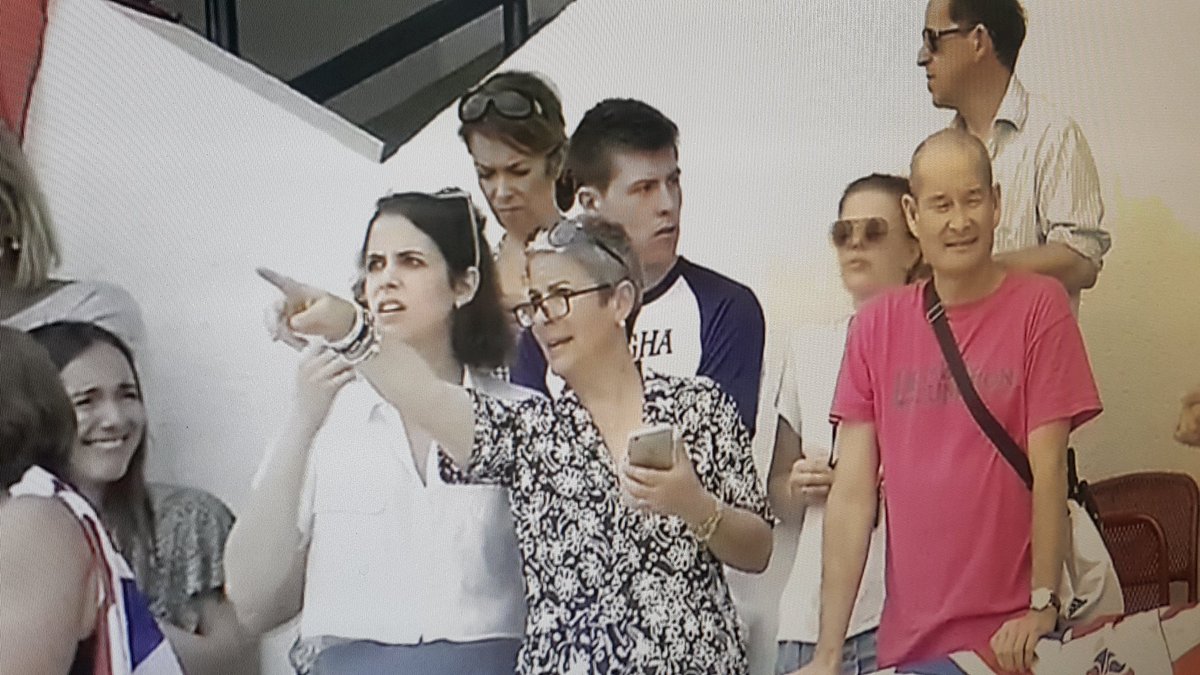 SPSBCParents's tweet photo. Smile @SPSRowing supporters - you're on camera! https://t.co/YJpNvlfWrc