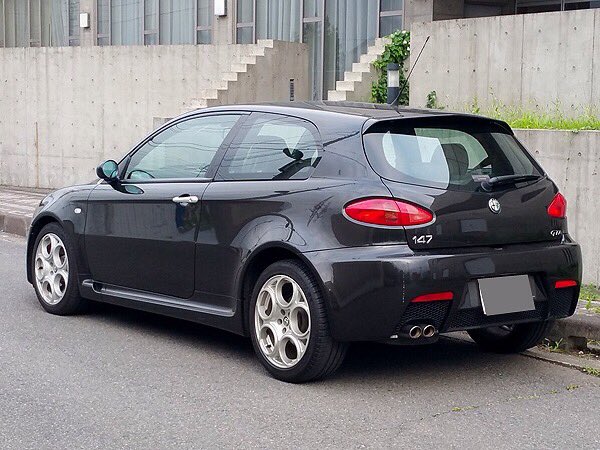 FQs8WIIfO2mANnV's tweet photo. アルファロメオ売ります！車検2年付きの本革シートです！気になる方連���ください！ https://t.co/CyeQlSsI8N