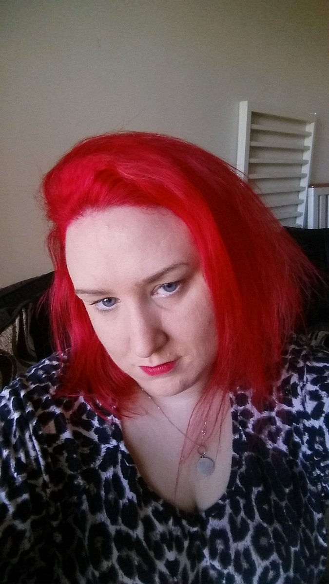 JamsByTerri's tweet photo. My new look hehe something very different! #redhead #schworzkodfLIVE #raspberryrebel https://t.co/7Nw5p3AqRf