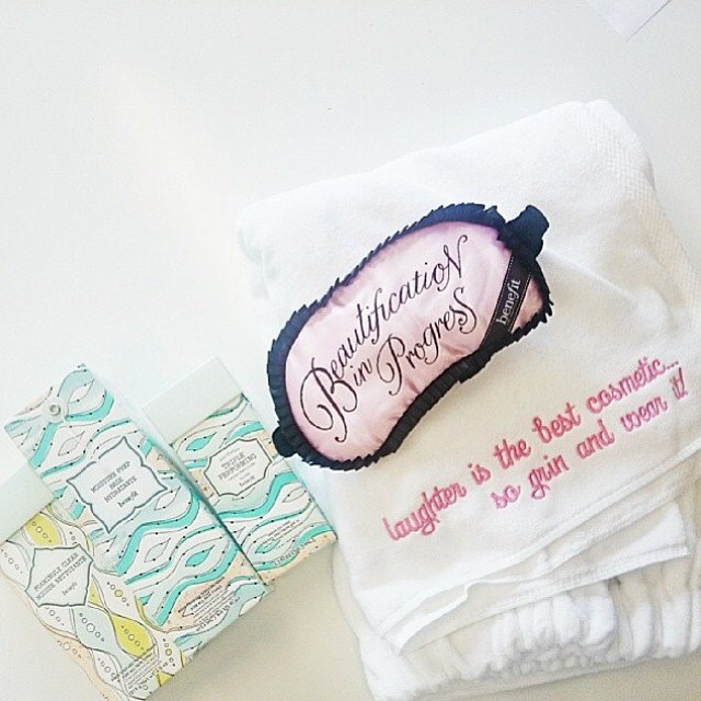 BenefitUK's tweet photo. #SkincaresSunday means #minimalmakeup and a good pampering session https://t.co/WRlLPwiEWE